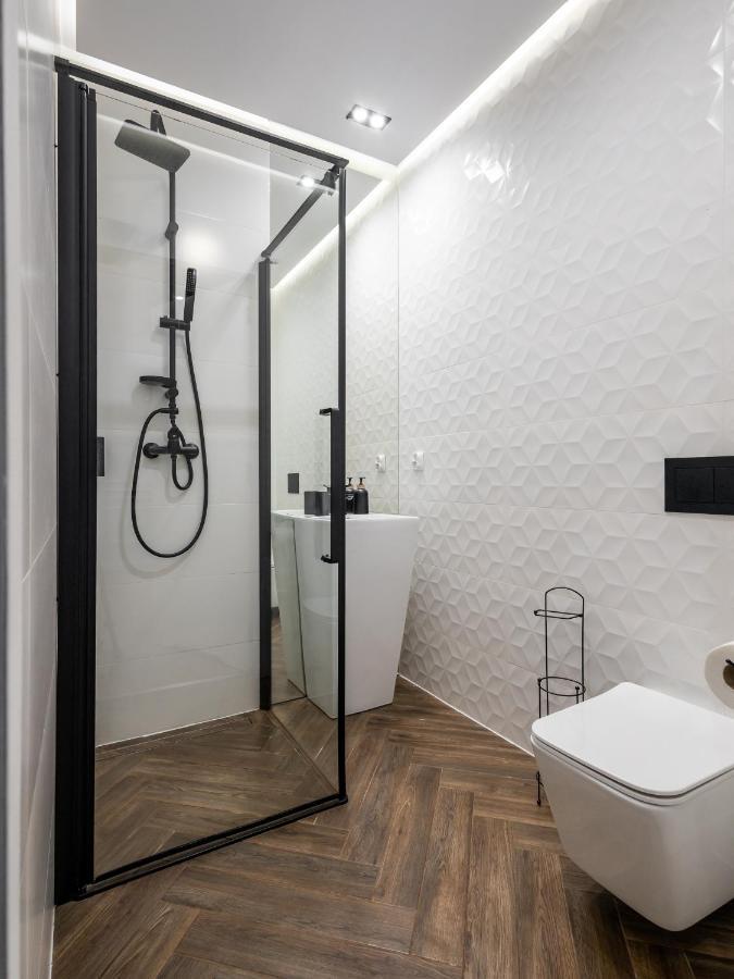 Zamoyskiego Jacuzzi Apartment Cracovia Exterior foto